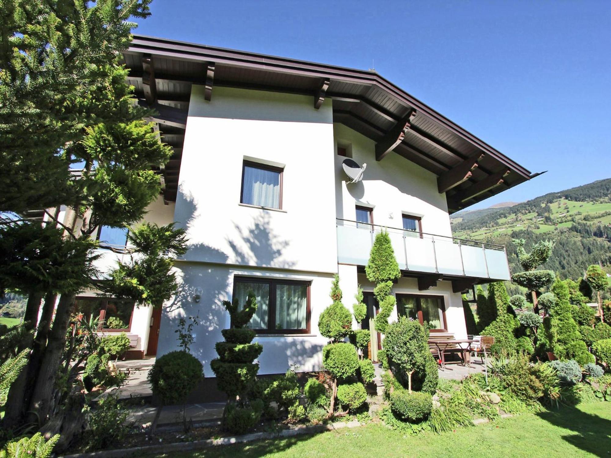 Cozy Apartment In Aschau Im Zillertal Near Ski Lift Exterior photo